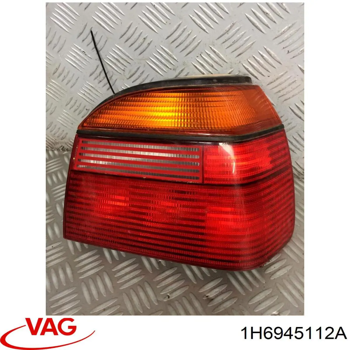 Lanterna traseira direita VAG 1H6945112A preço, a partir de 57,37 USD