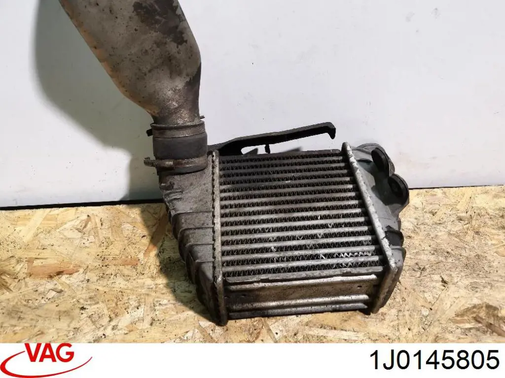 Radiador de intercooler VAG 1J0145805 preço, a partir de 57,89 USD