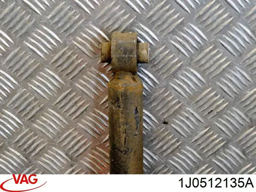 Tampa de suporte do amortecedor traseiro VAG 1Q0512135A preço, a partir de 1,76 USD