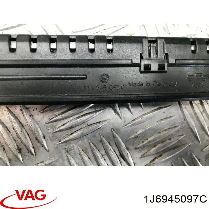 Sinal de parada traseiro adicional 1J6945097C VAG