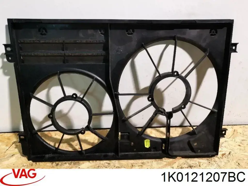 Difusor do radiador de esfriamento VAG 1K0121207BC