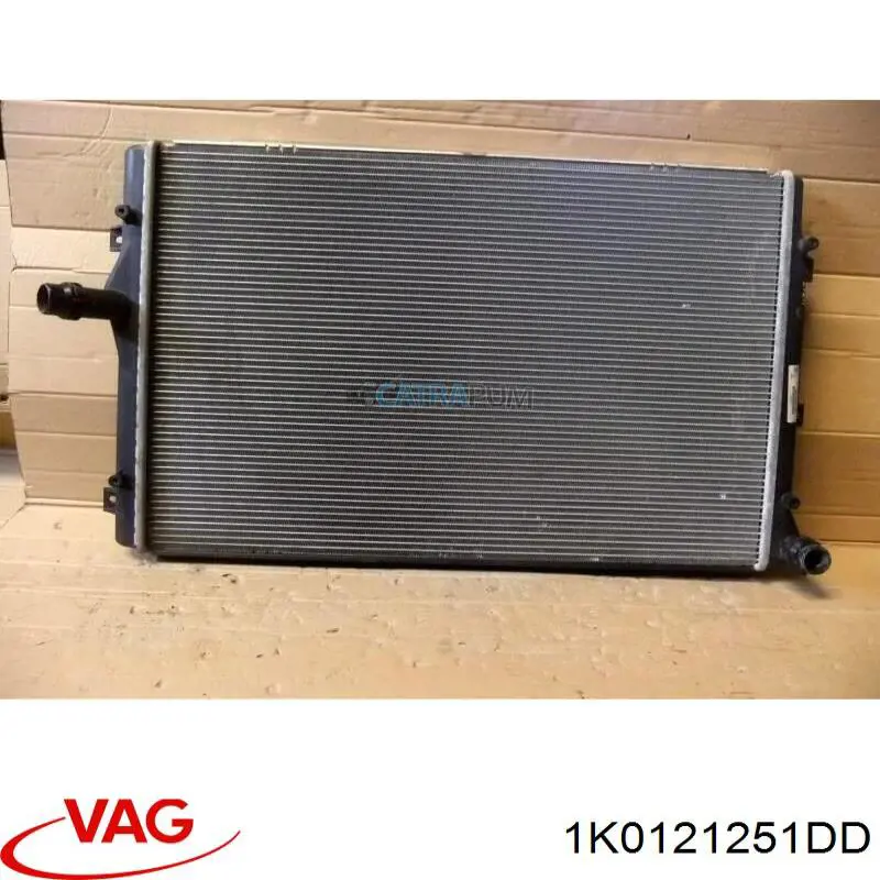 Compre 1K0121251DD VAG Radiador de esfriamento de motor
