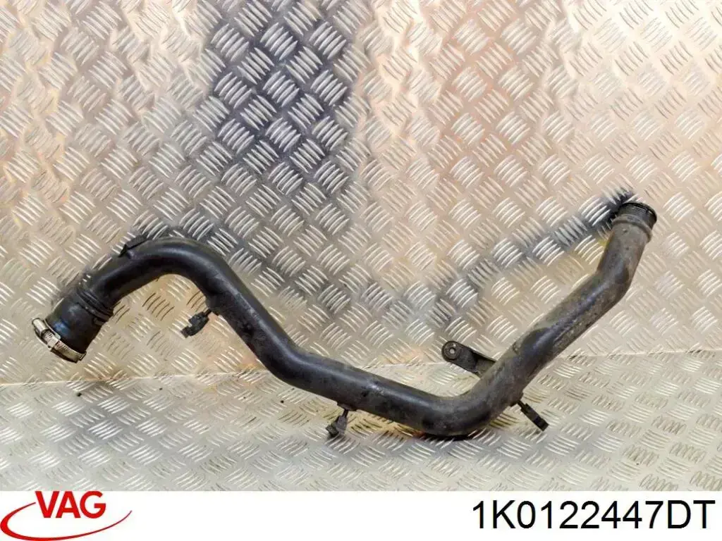 Compre 1K0122157B VAG Mangueira (cano derivado) do sistema de esfriamento
