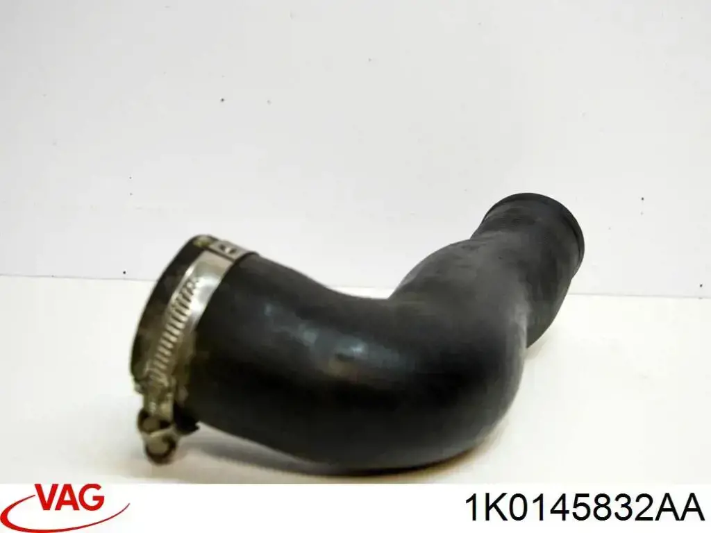 Compre 1K0145832AA VAG Mangueira (cano derivado) de intercooler