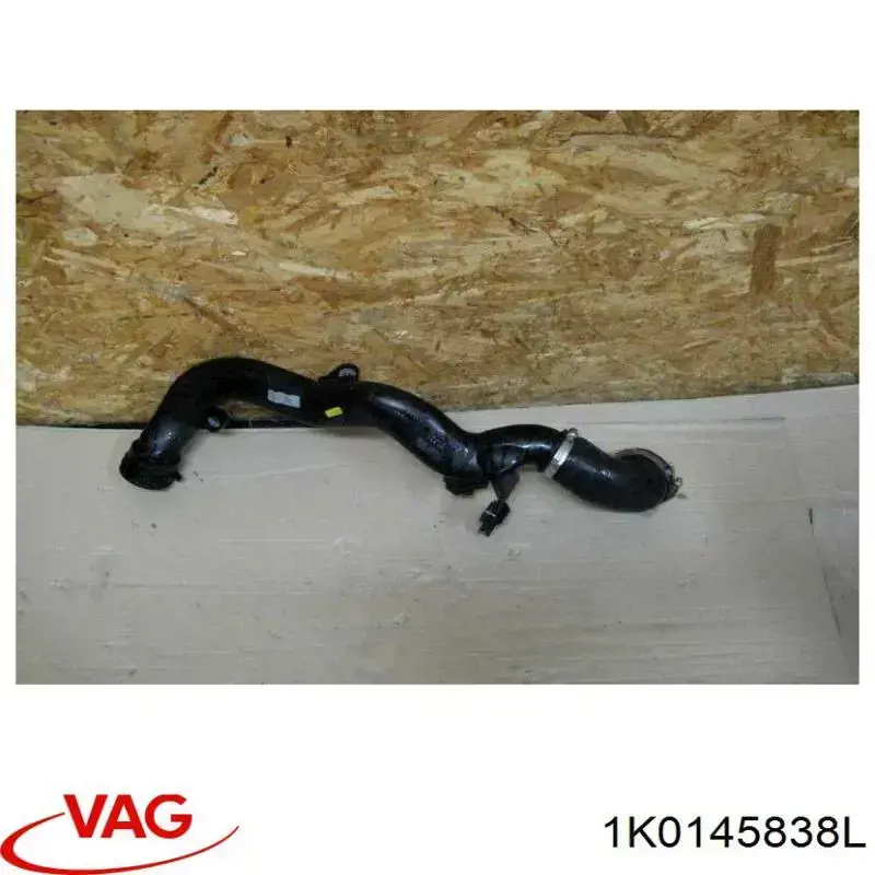 1K0145838L VAG Mangueira (cano derivado) de intercooler