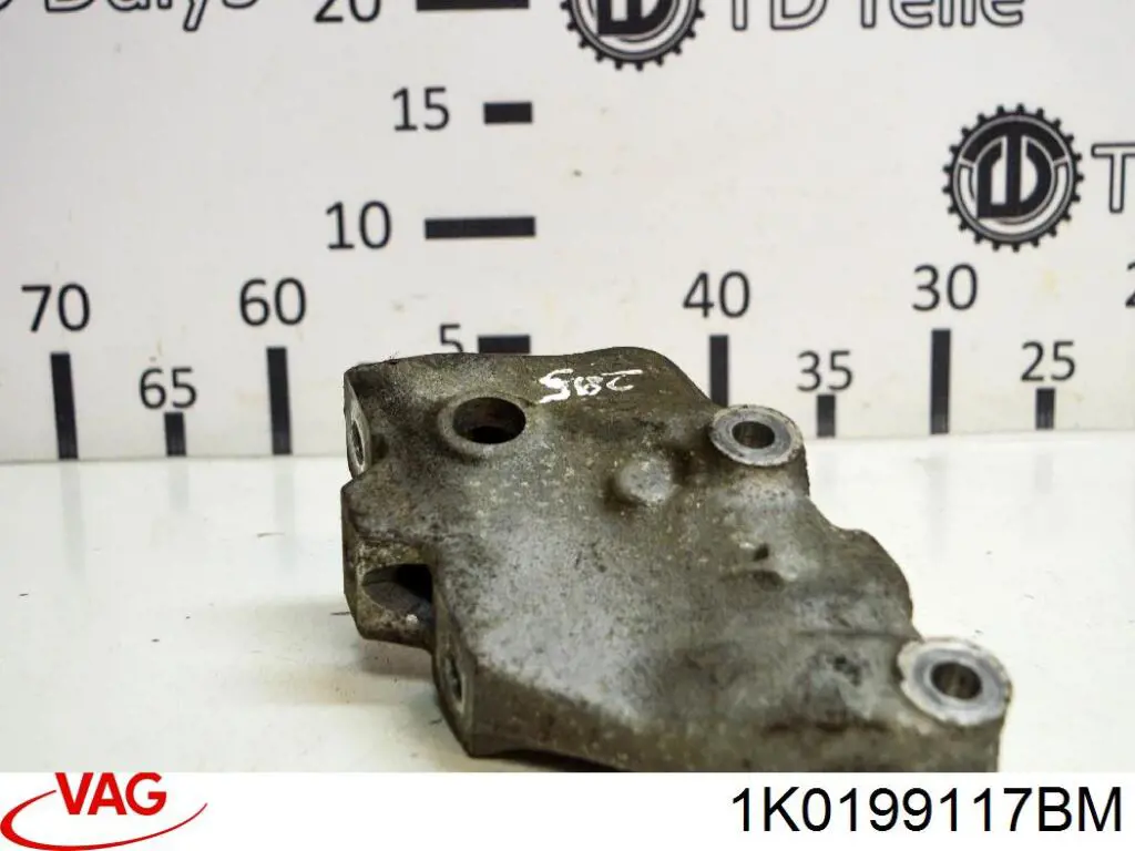 Consola de coxim (apoio) esquerda de motor VAG 1K0199117BM preço, a partir de 135,66 USD