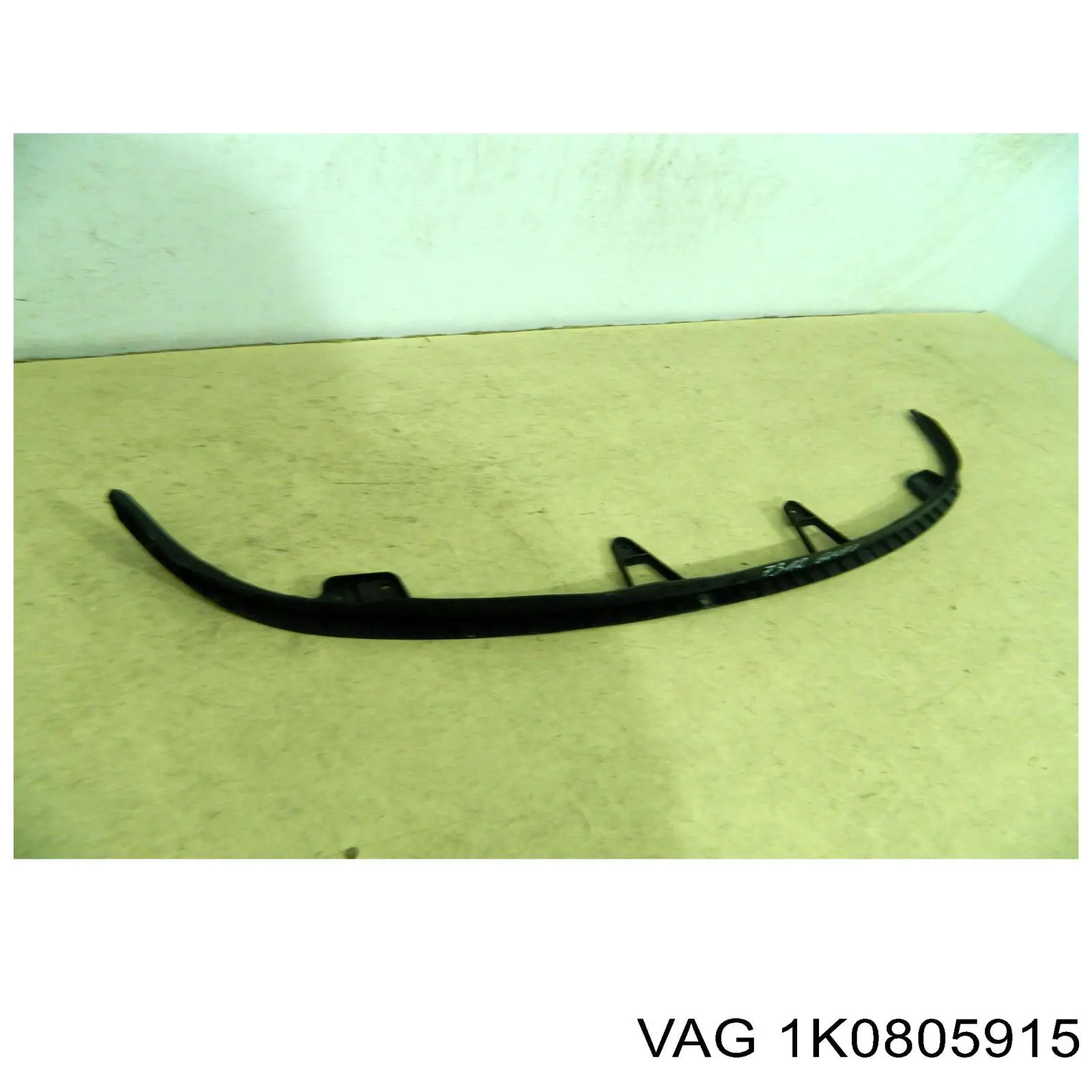 Consola de spoiler do pára-choque dianteiro VAG 1K0805915 preço, a partir de 66,96 USD