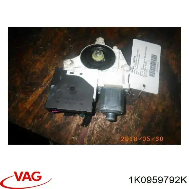 1K0959792K VAG Motor de acionamento de vidro da porta dianteira direita