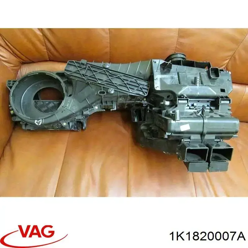 1K1820007A VAG Caixa de forno montado