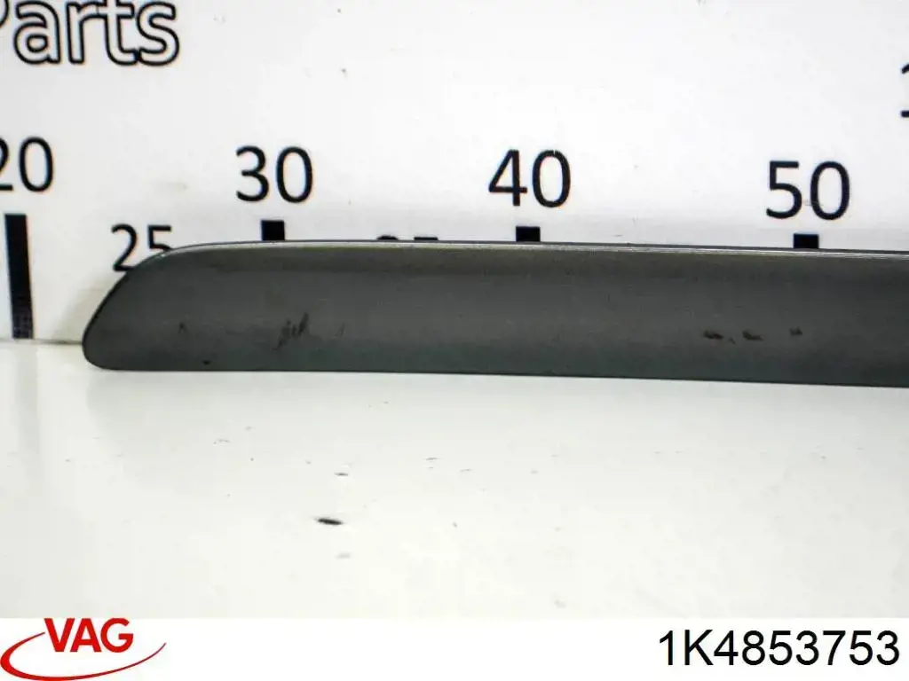 Moldura da porta traseira esquerda VAG 1K48537549B9 preço, a partir de 11,46 USD