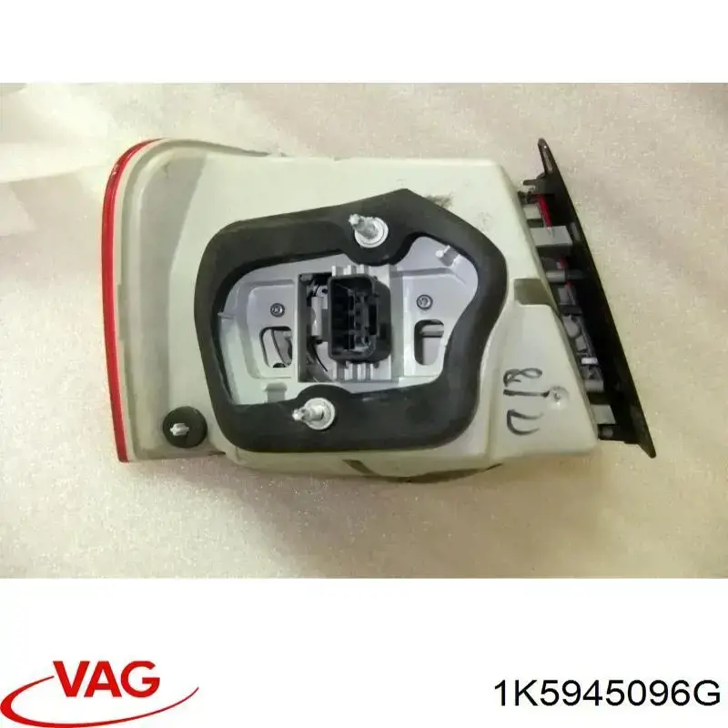 1K5945096G VAG Lanterna traseira direita externa