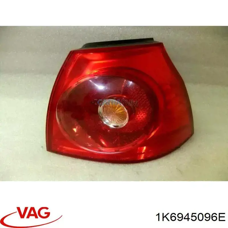 1K6945096E VAG Lanterna traseira direita externa