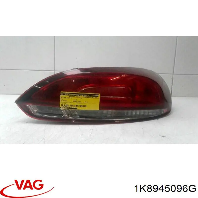 Lanterna traseira direita 1K8945096M VAG