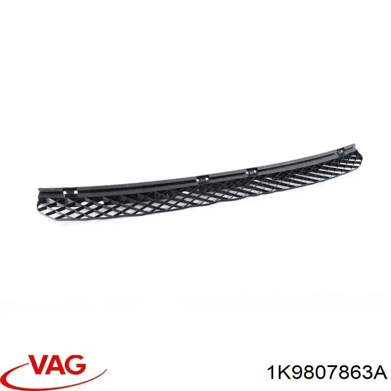 1K9807863A VAG Placa sobreposta do pára-choque traseiro superior de proteção (degrau-grampo dobrável)