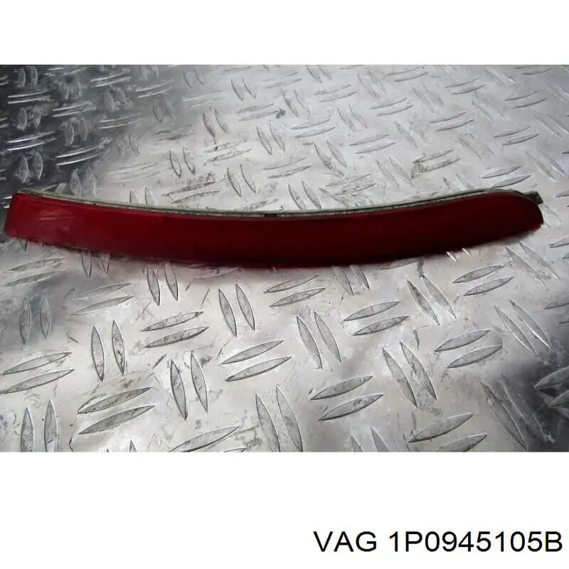 Retrorrefletor (refletor) do pára-choque traseiro esquerdo VAG 1P0945105B preço, a partir de 12,18 USD