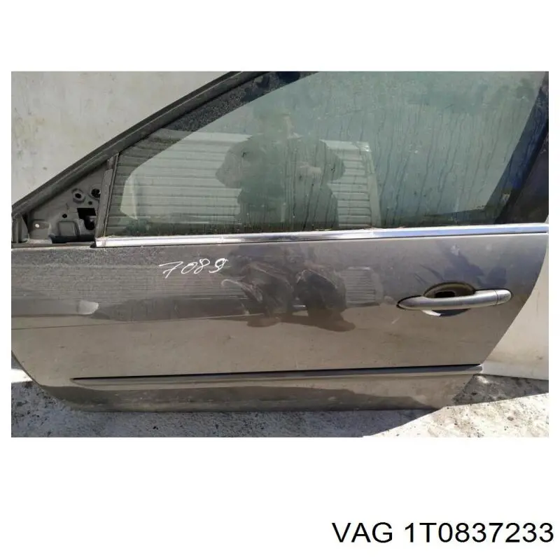 1T0837233A VAG Maçaneta externa da porta traseira