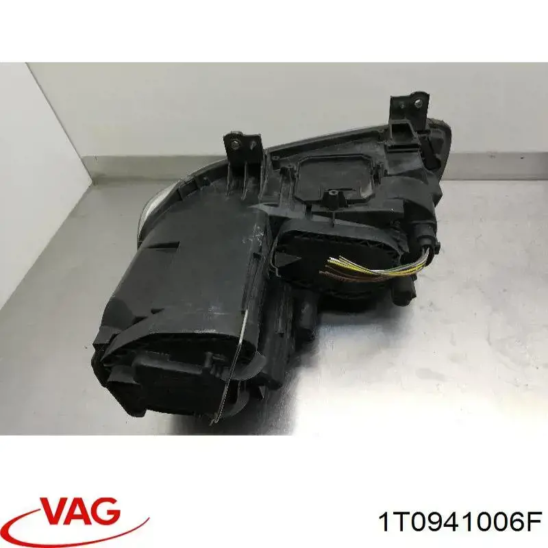 Luz direita VAG 1T0941006F preço, a partir de 133,03 USD