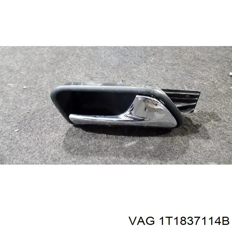 1T1837114BRYP VAG Maçaneta interna direita da porta dianteira