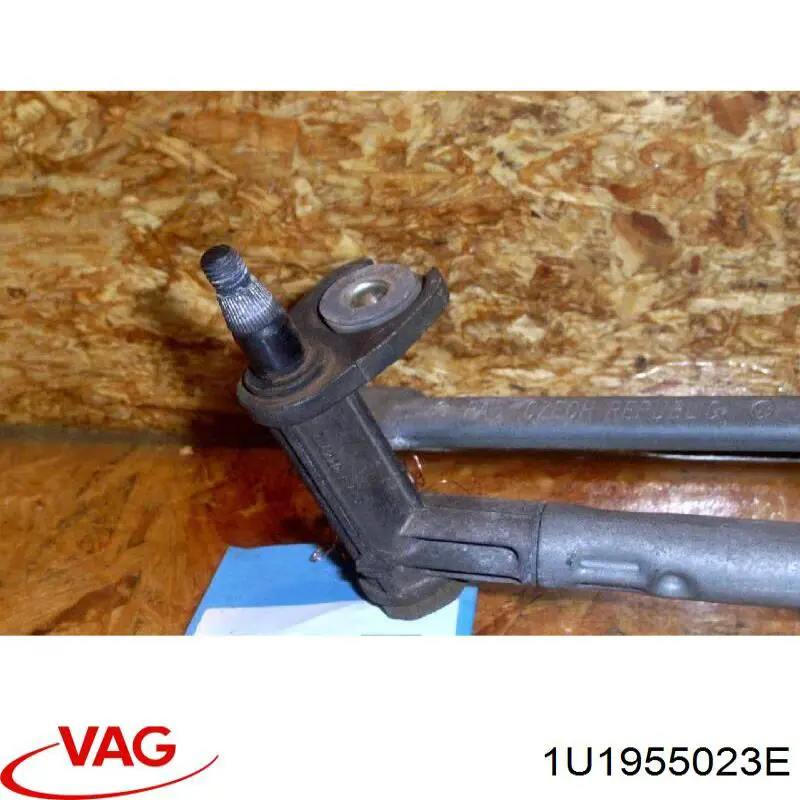 1U1955023E VAG Trapézio de limpador pára-brisas