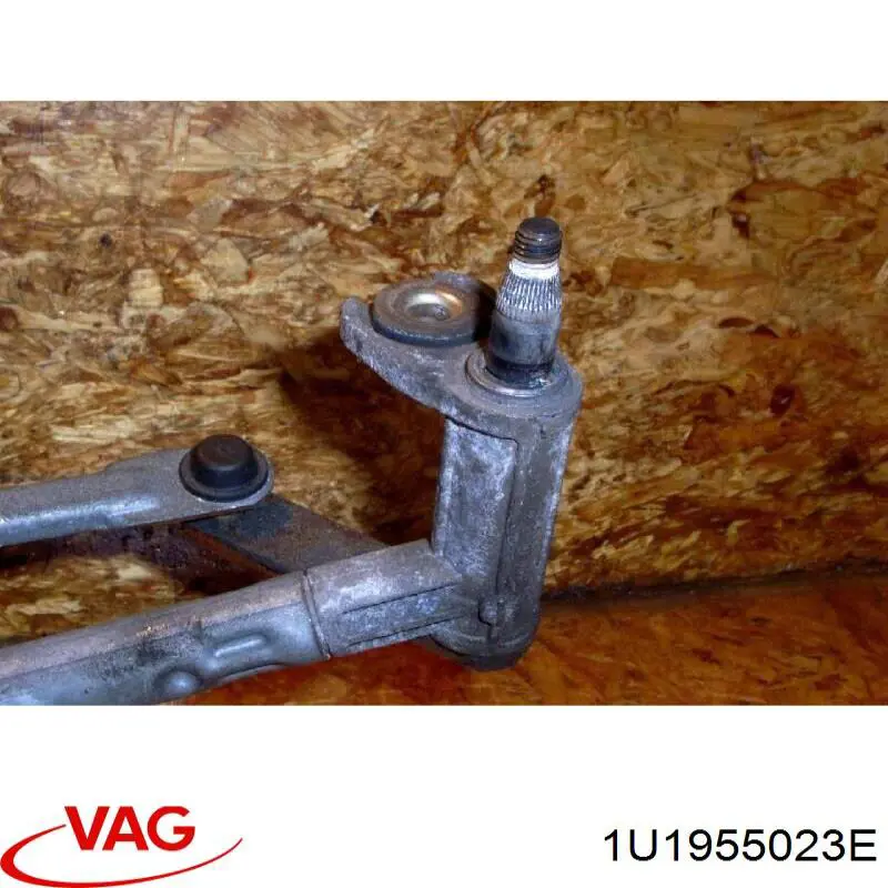 1U1955023E VAG Trapézio de limpador pára-brisas