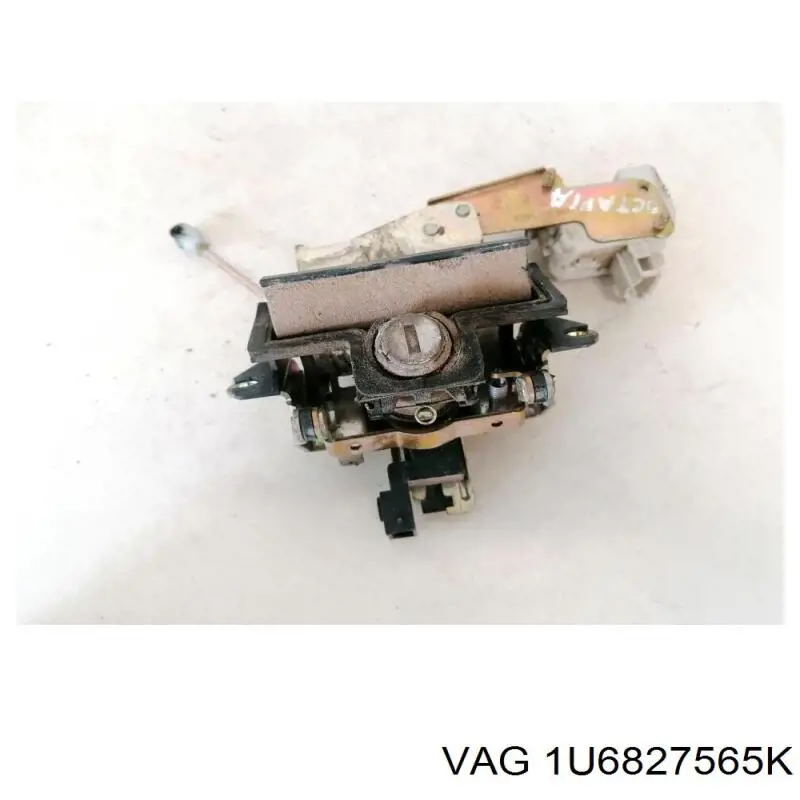 1U6827565H01C VAG Puxador externo de tampa de porta-malas (de 3ª/5ª porta traseira)