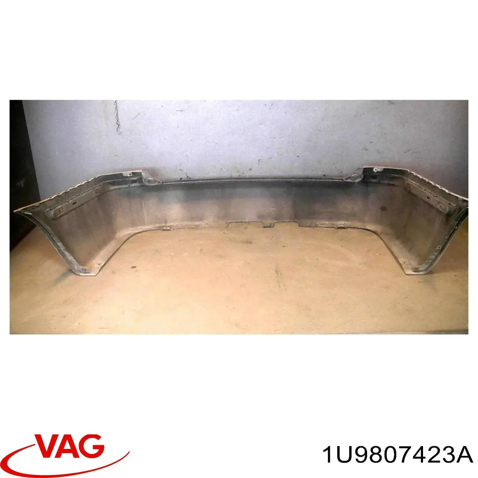 Moldura do pára-choque traseiro VAG 1U9807423A preço, a partir de 89,95 USD