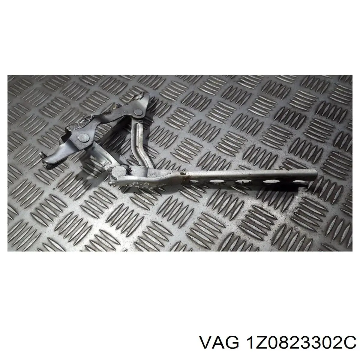 Gozno da capota direito VAG 1Z0823302C preço, a partir de 21,49 USD
