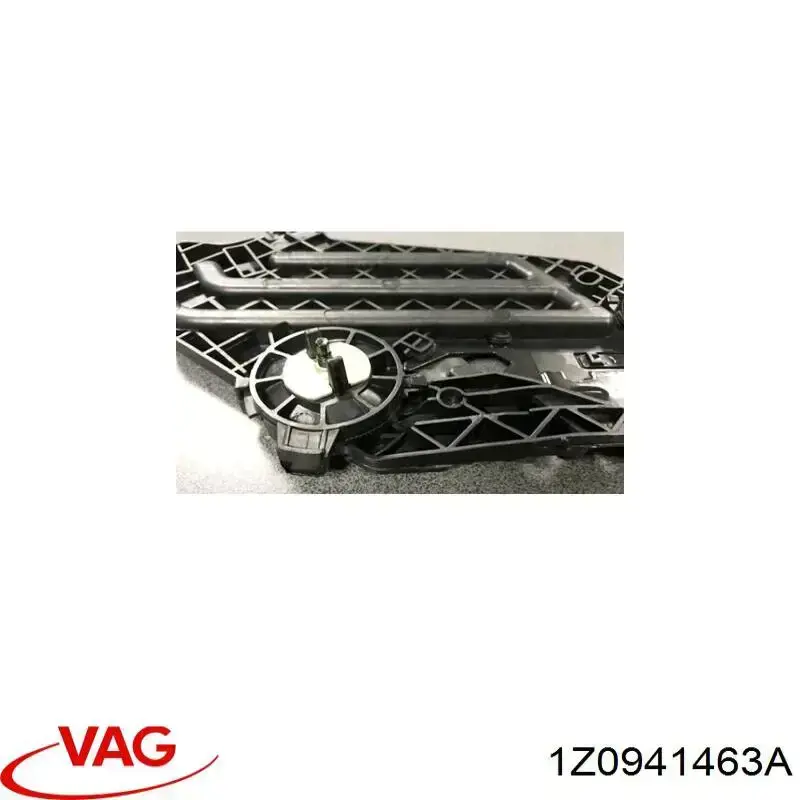 69230725 Polcar Consola (adaptador) de fixação da luz dianteira esquerda