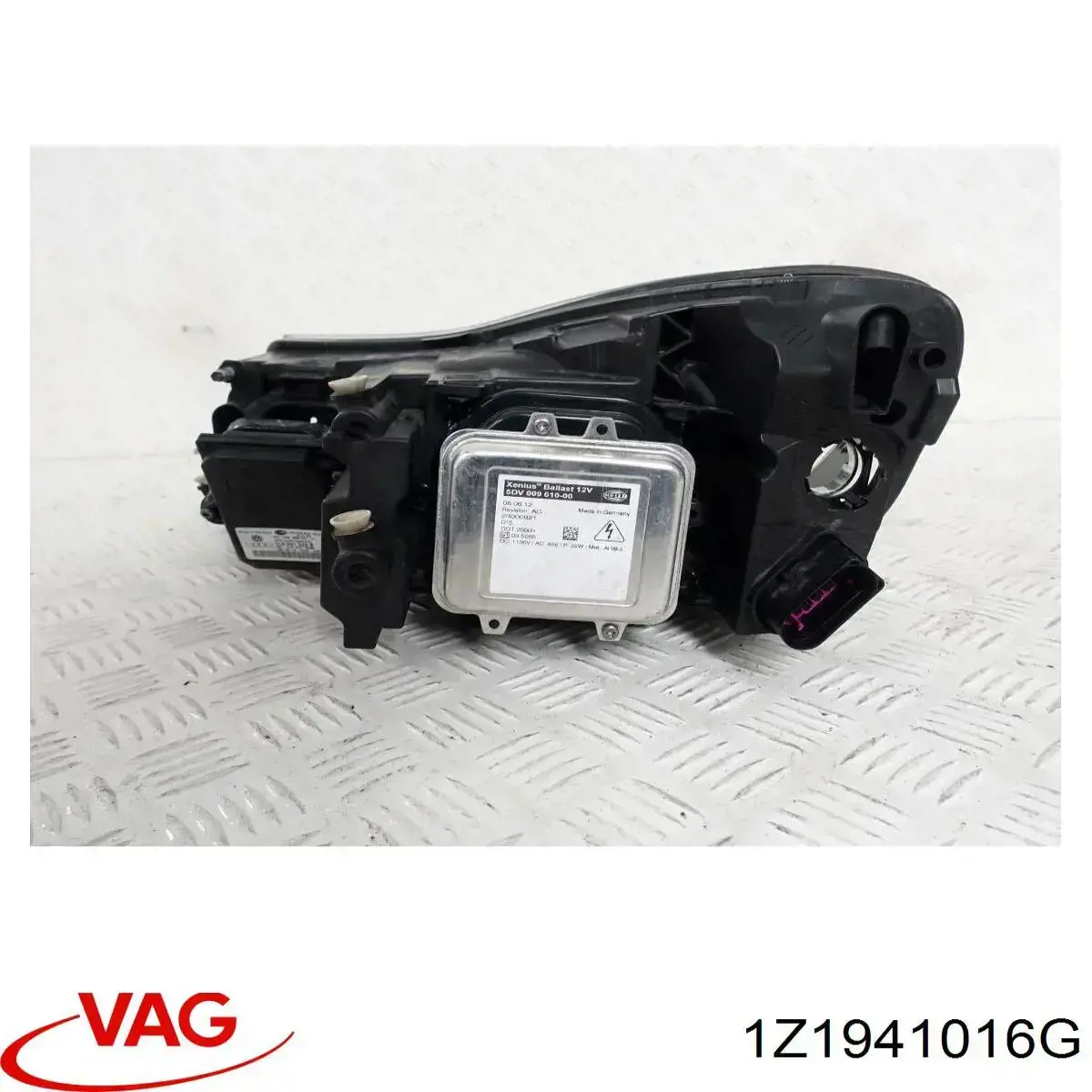1Z1941016G VAG Luz direita