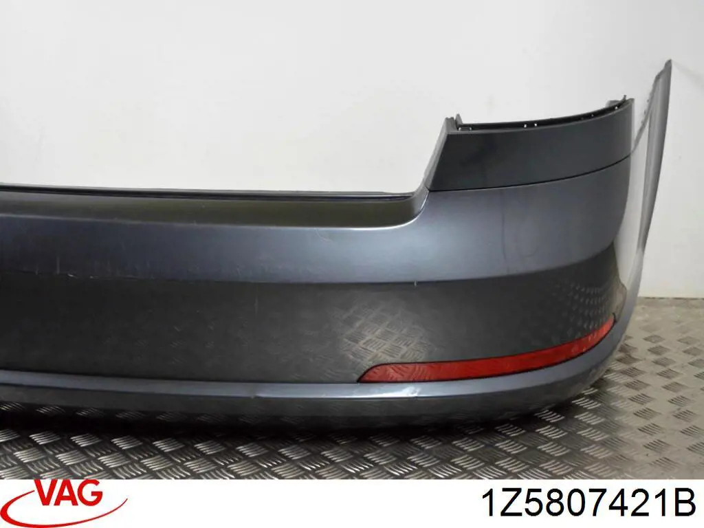 1Z5807421B VAG Pára-choque traseiro