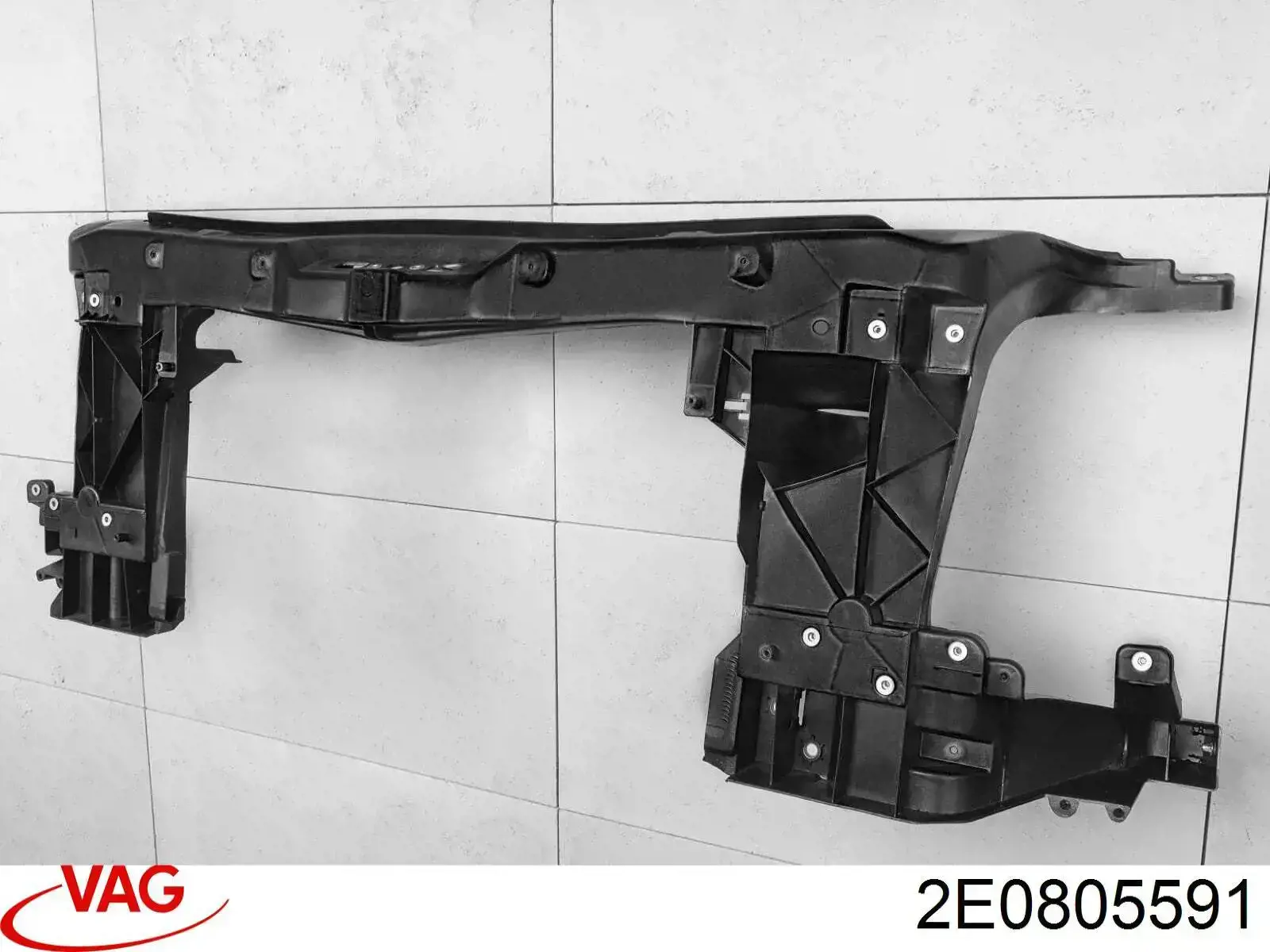 Compre 2E0805591 VAG Suporte do radiador montado (painel de montagem de fixação das luzes)