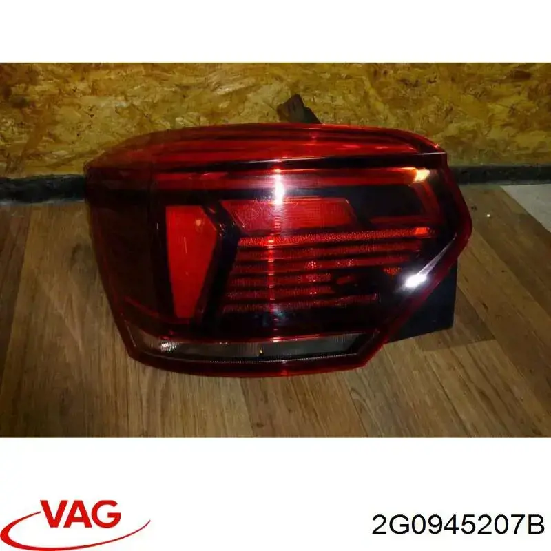 2G0945207B VAG Lanterna traseira esquerda