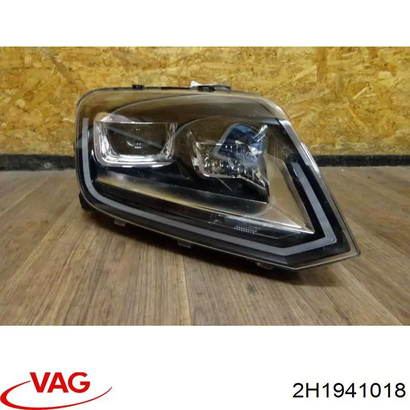 2H1941018 VAG Luz direita
