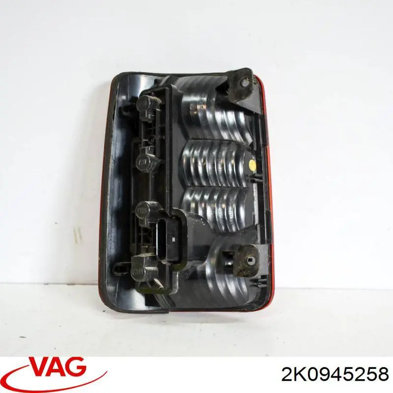 Compre 2K0945258 VAG Painel de fixação das luzes traceiras