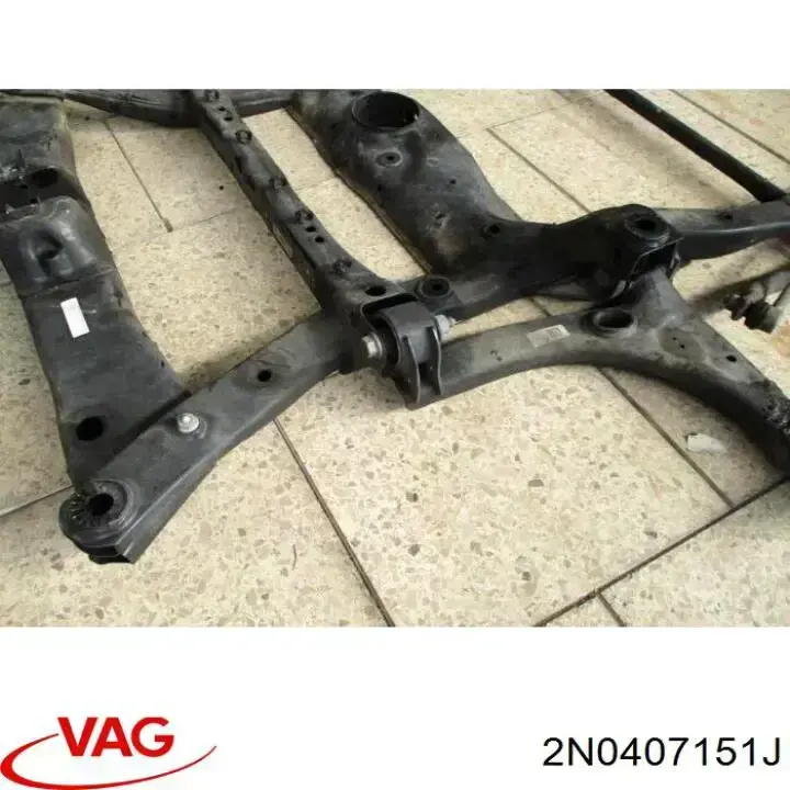 2N0407151J VAG Braço oscilante inferior esquerdo de suspensão dianteira