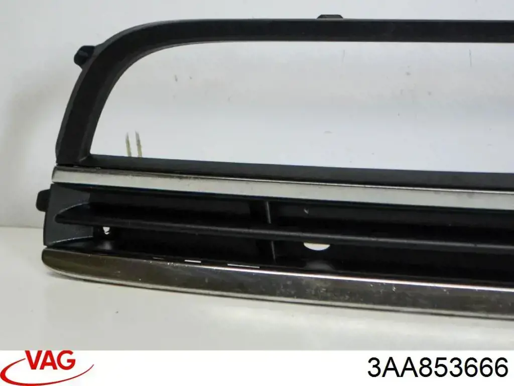 Compre 3AA853666 VAG Tampão (grelha) das luzes de nevoeiro do pára-choque dianteiro direito