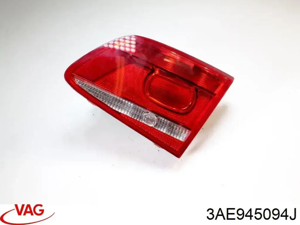 Lanterna traseira direita interna VAG 3AE945094J preço, a partir de 95,51 USD
