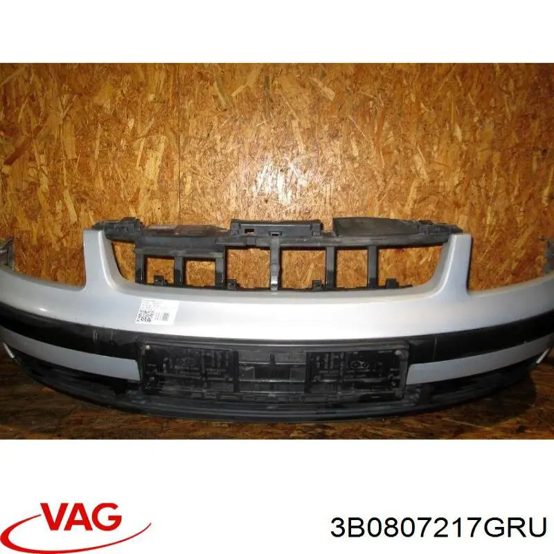 Pára-choque dianteiro VAG 3B0807217GRU preço, a partir de 116,87 USD