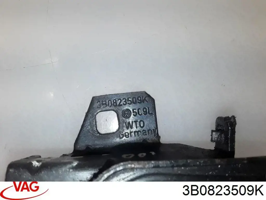 Compre 3B0823509K VAG Fecho da capota