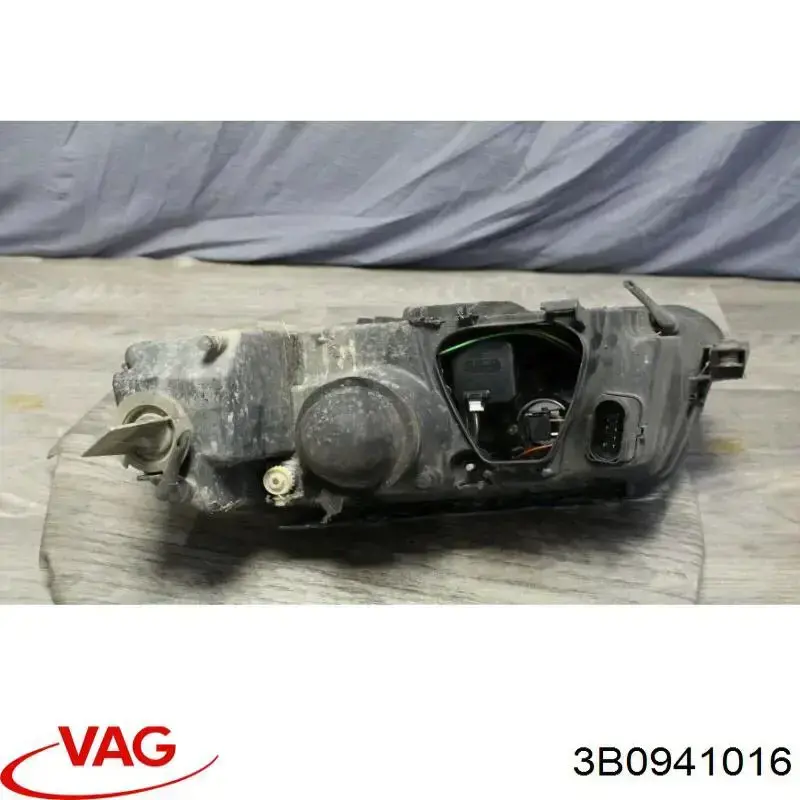 3B0941016 VAG Luz direita