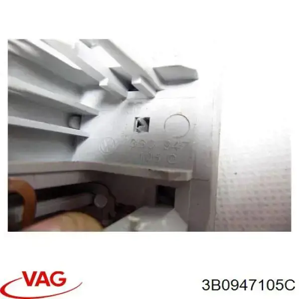 Compre 3B0947105C47H VAG Quebra-luz de iluminação de salão (de cabina)