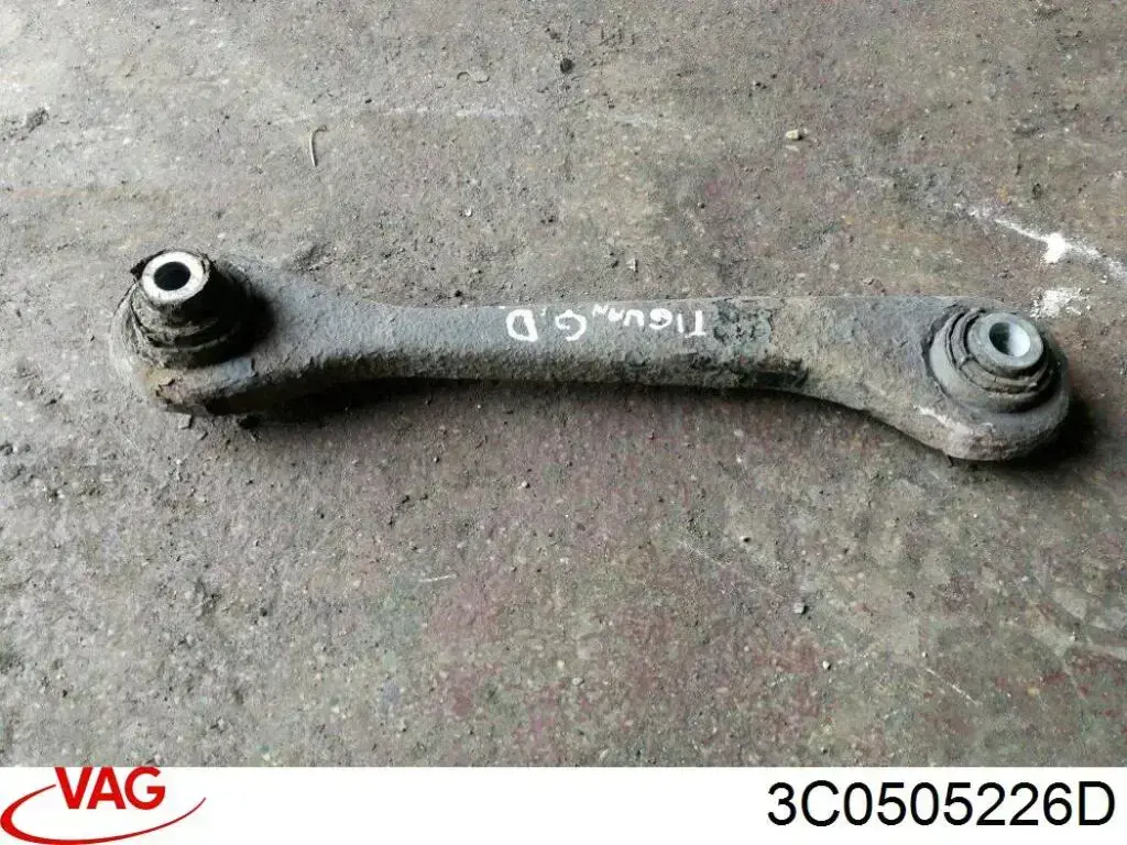 Compre 3C0505226D VAG Braço oscilante (tração) longitudinal inferior direito de suspensão traseira