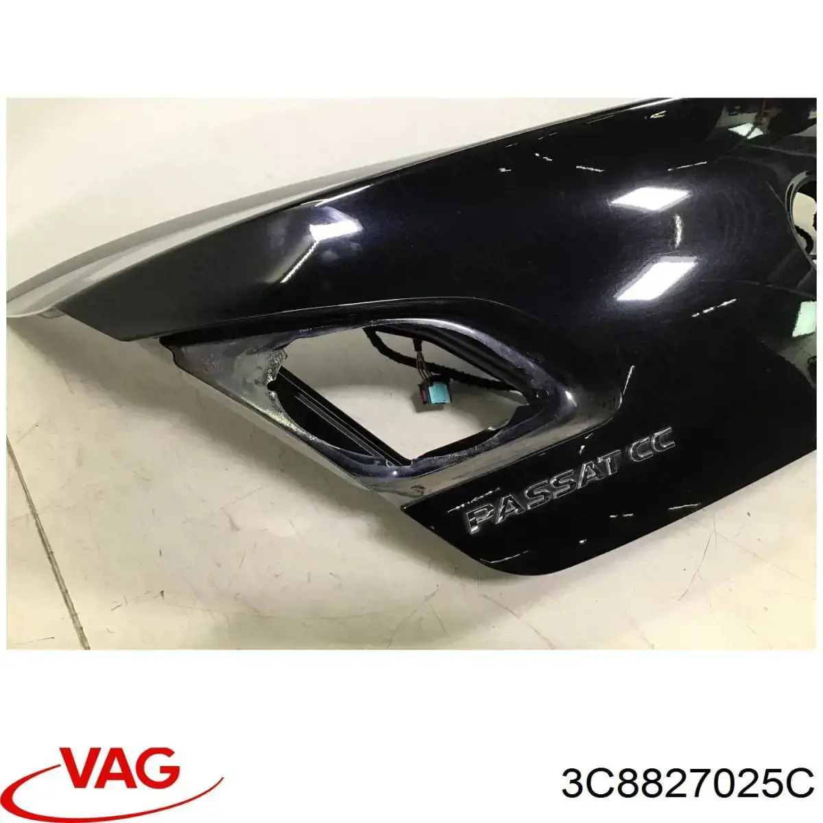 3C8827025C VAG Tampa de porta-malas