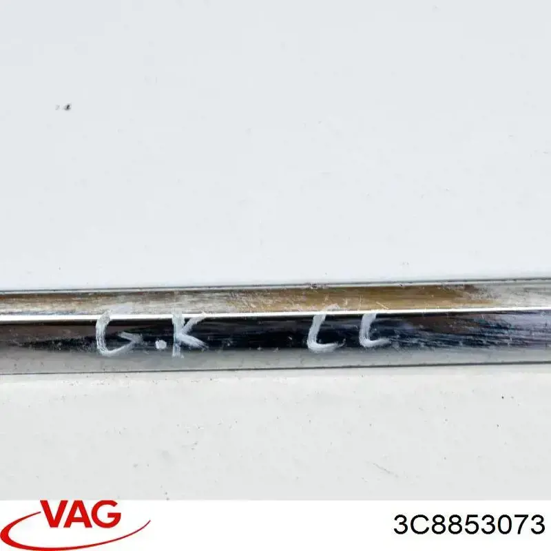 Moldura da porta traseira esquerda VAG 3C8853073 preço, a partir de 105,80 USD