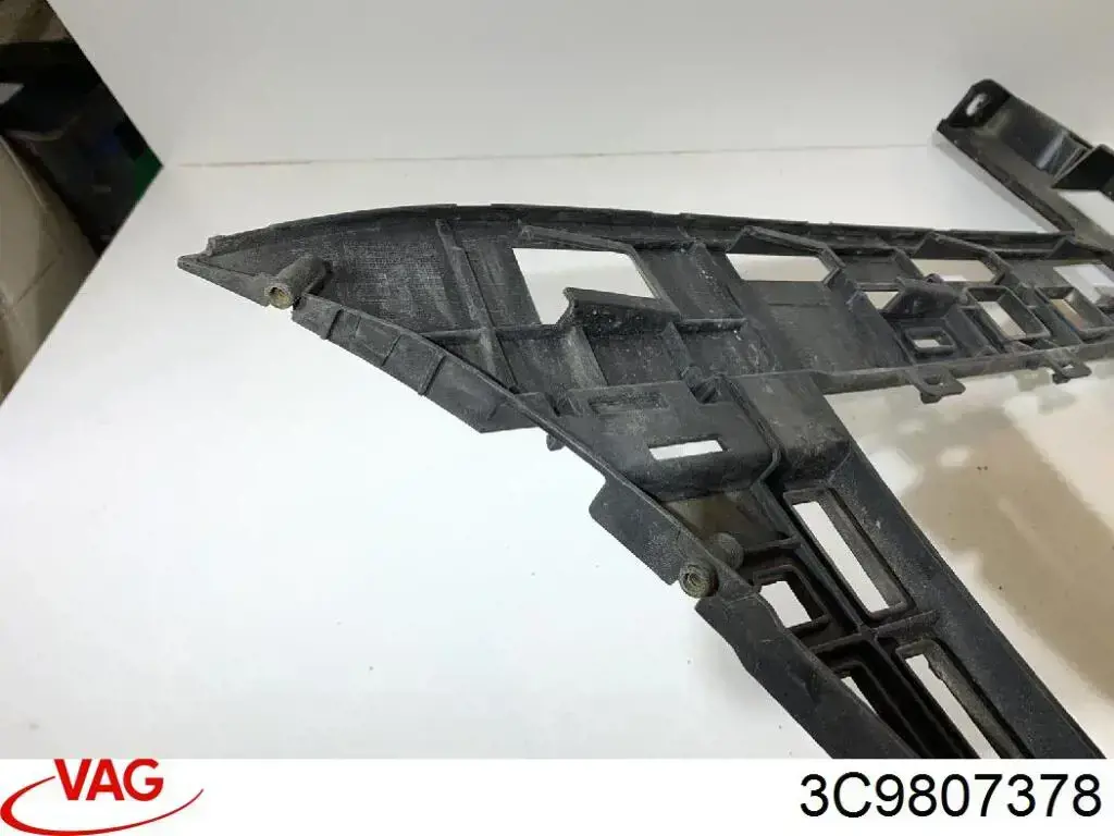 Guia direita do pára-choque traseiro VAG 3C9807378 preço, a partir de 37,42 USD