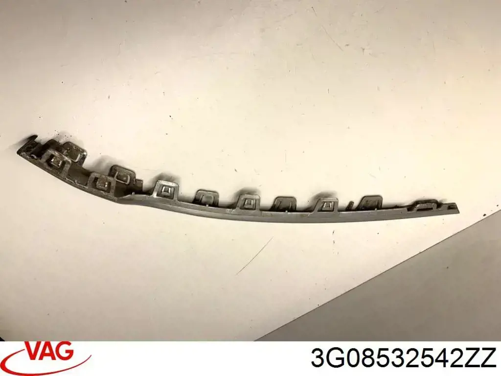 3G08532542ZZ VAG Moldura direita do pára-choque dianteiro