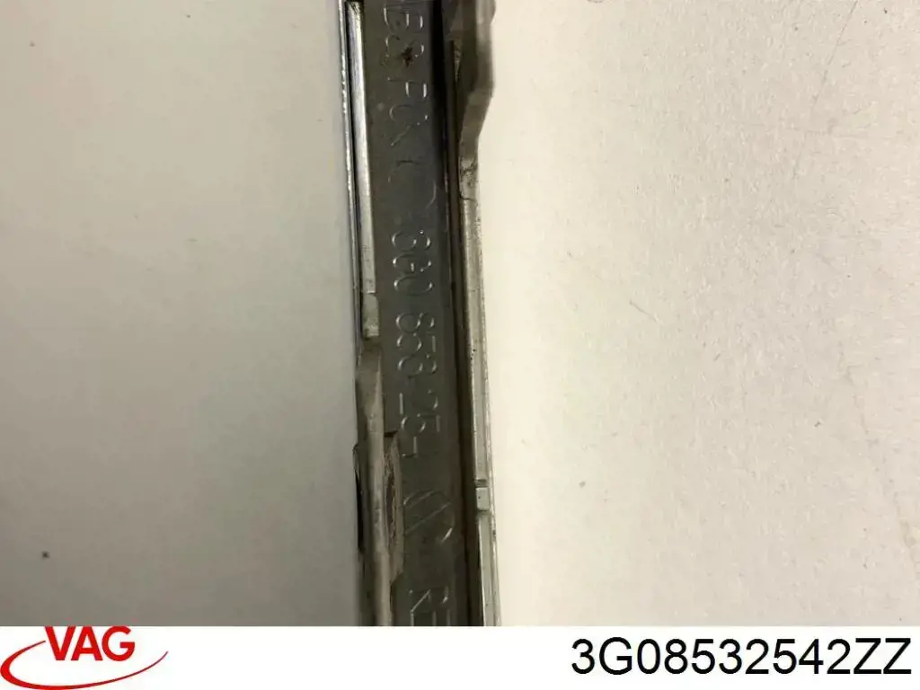 Moldura direita do pára-choque dianteiro VAG 3G08532542ZZ preço, a partir de 29,53 USD