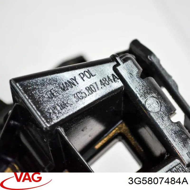 Guia direita do pára-choque traseiro VAG 3G5807484A preço, a partir de 15,67 USD