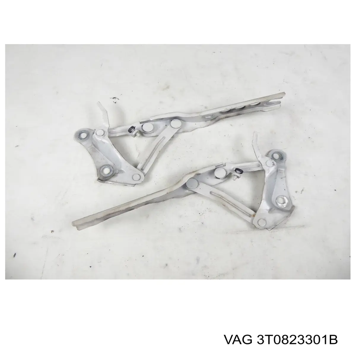 3T0823301B VAG Gozno da capota esquerdo