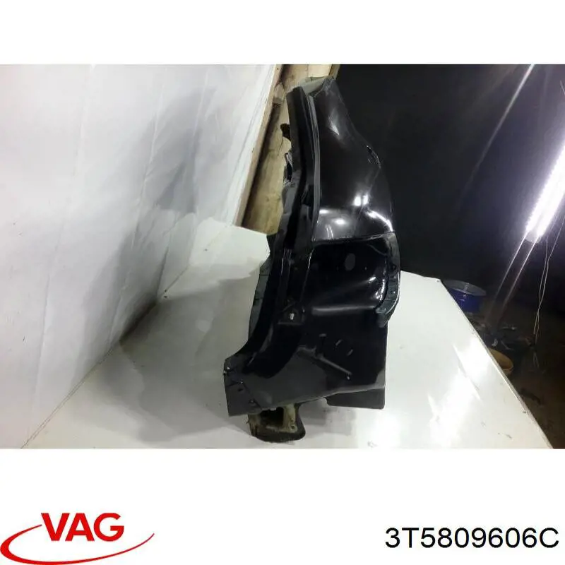 3T5809606C VAG Pára-lama traseiro direito